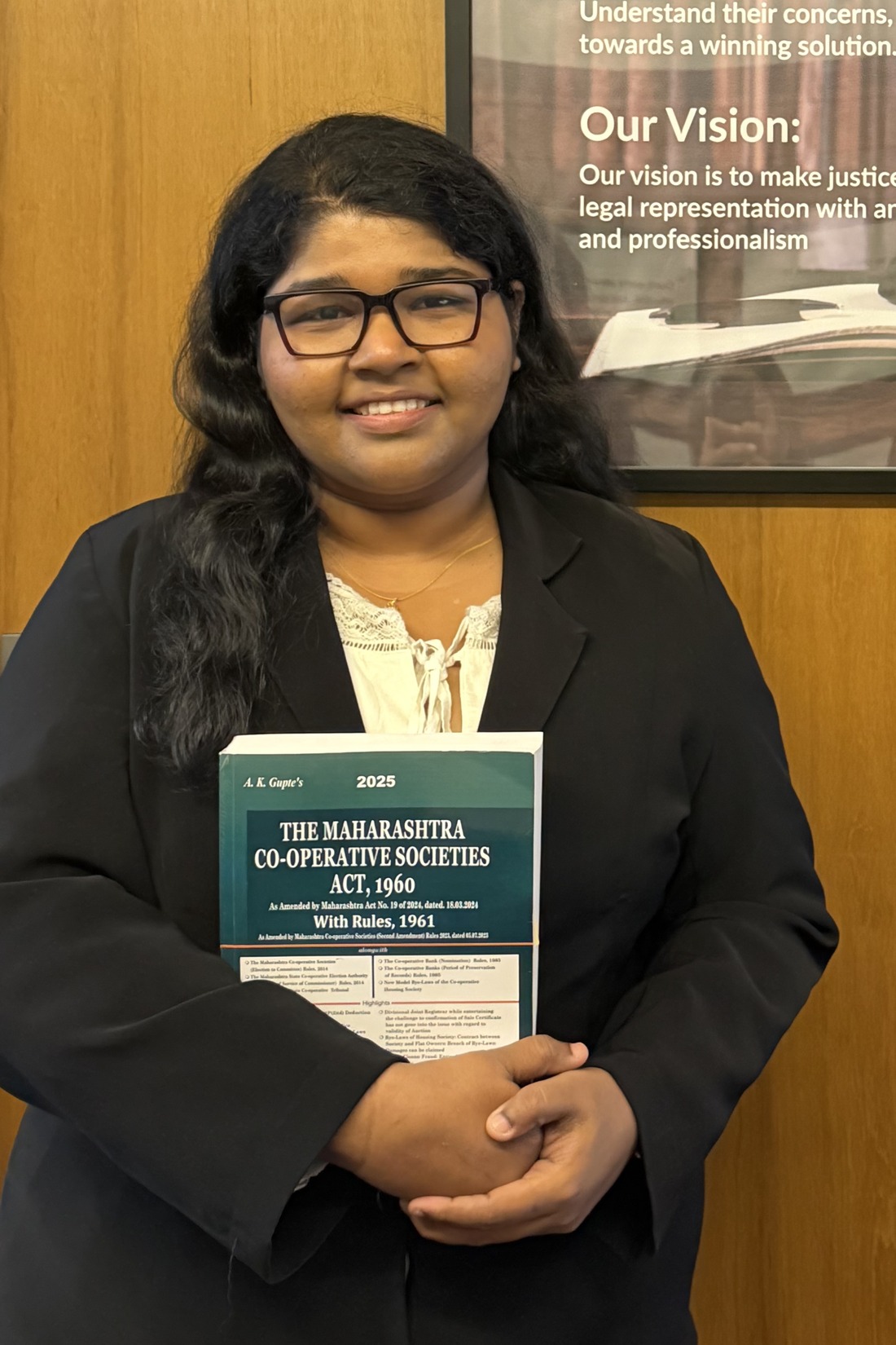 Advocate Bushra Shaikh, Senior Associate